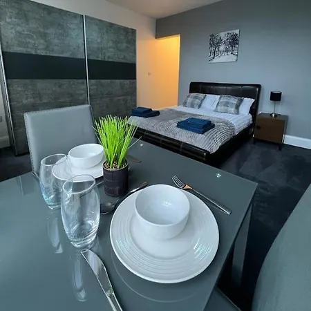 Cosy Studio Flat In Moseley,